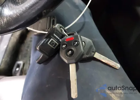 2013 Subaru Outback 2.5I Limited z USA, uszkodzony, nr VIN 4S4BRBJC0D3299511